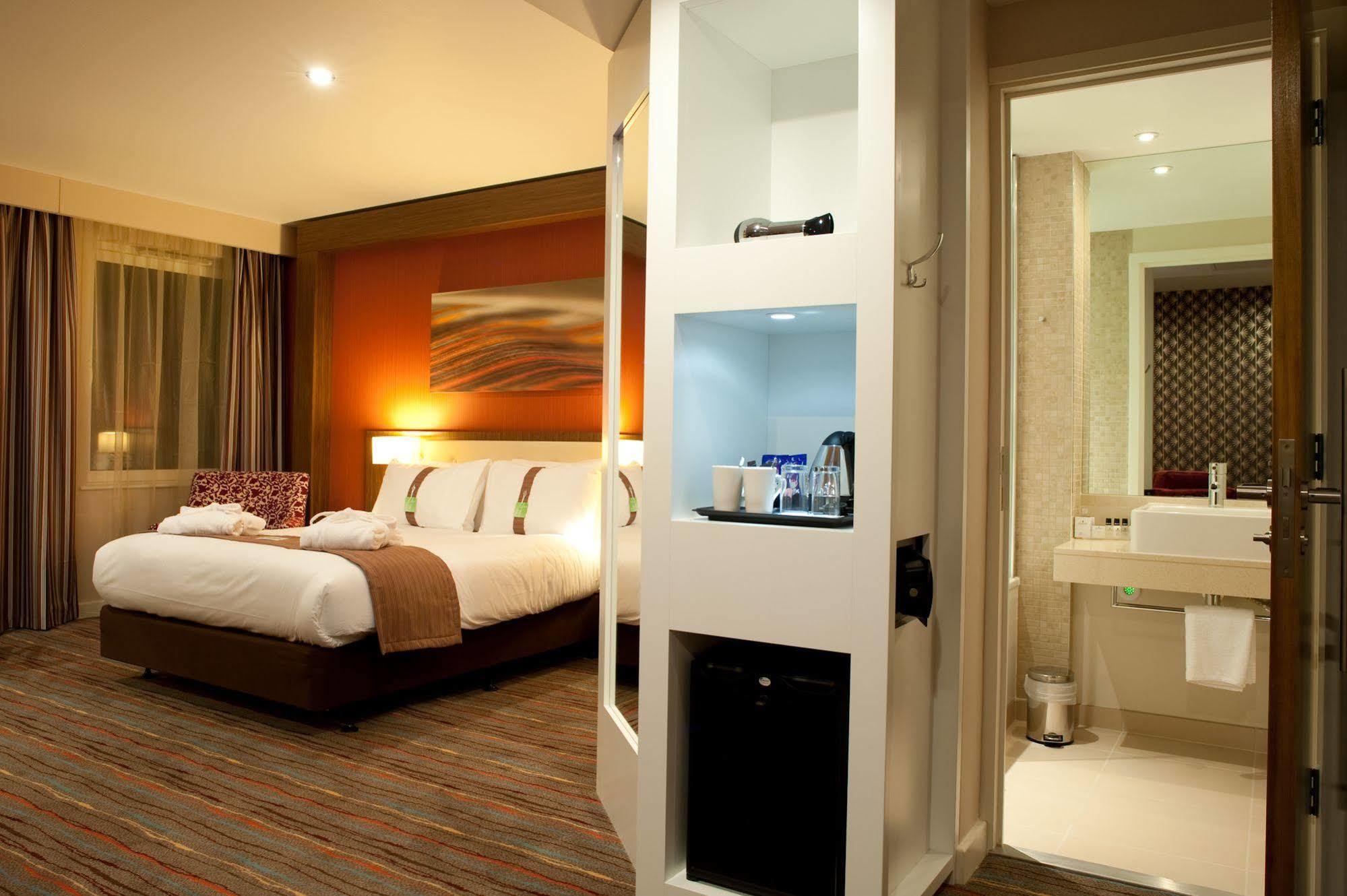 Holiday Inn Derby Riverlights By Ihg Extérieur photo